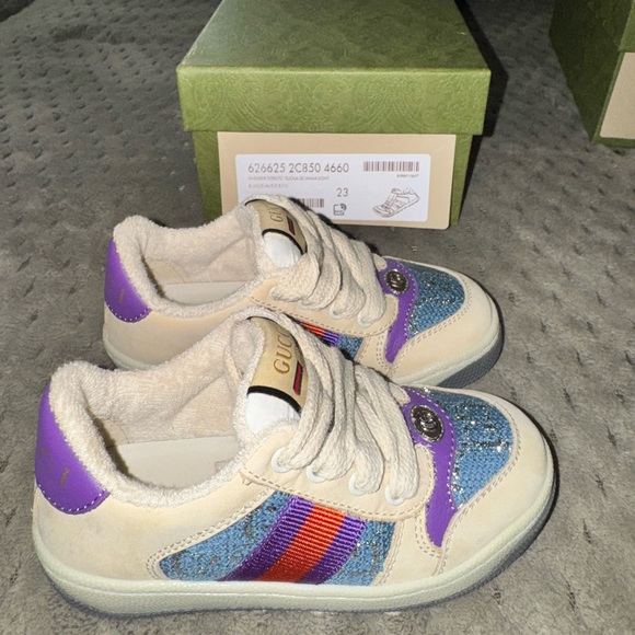 Worn 1x just for a photoshoot. Gucci Toddlers shoe EUR size 23 US7. Final Sale - Picture 3 of 4